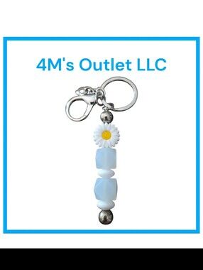 White Daisy Beaded Keychain